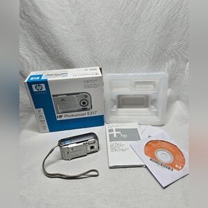 HP Photosmart E317 5.0MP Compact Digital Camera - Silver - Tested Working